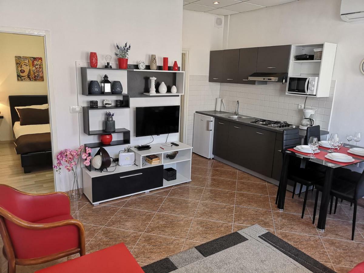 Studio Bi Apartment Umag Bagian luar foto
